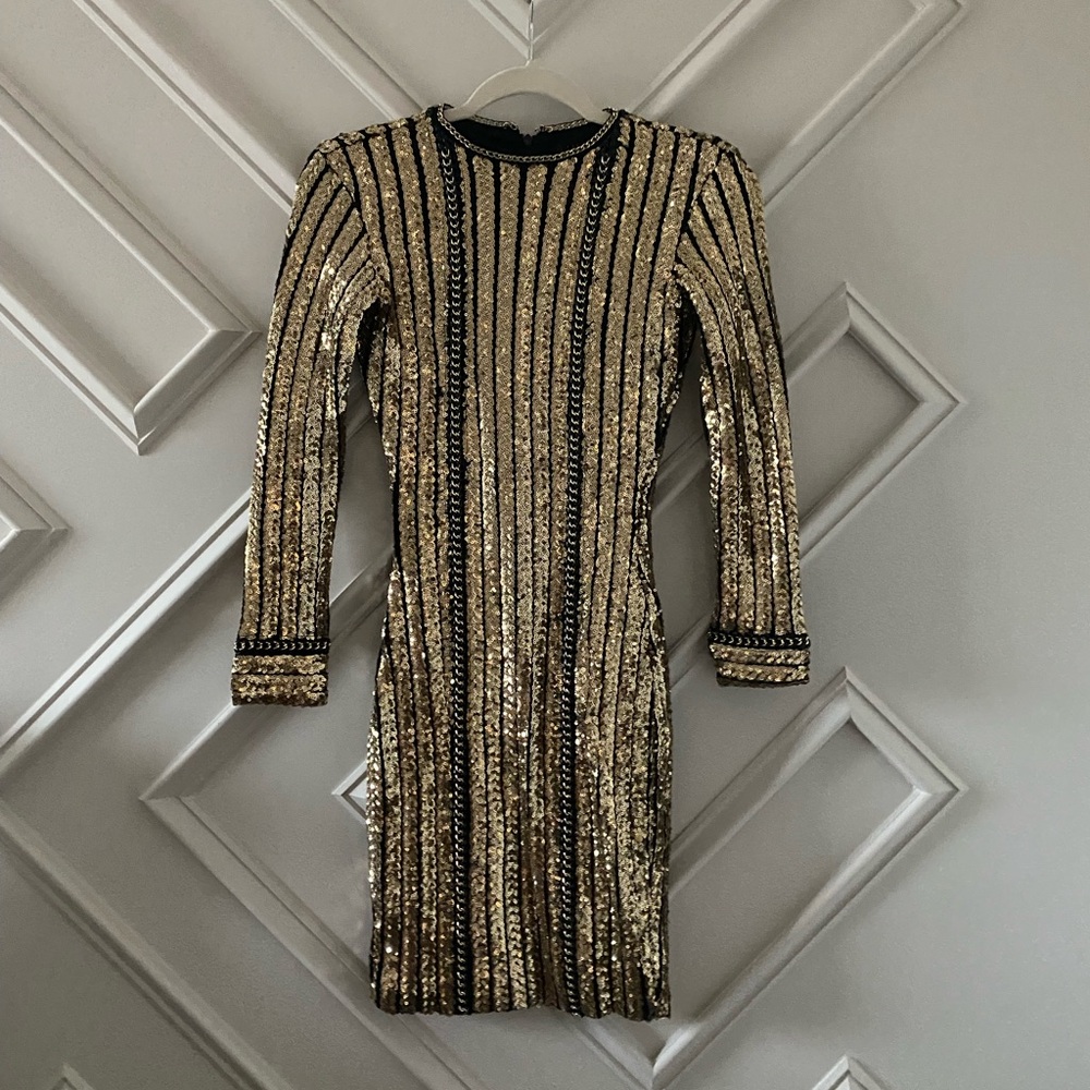 NADINE MERABI Gold and Black Sequin Long Sleeve Dress